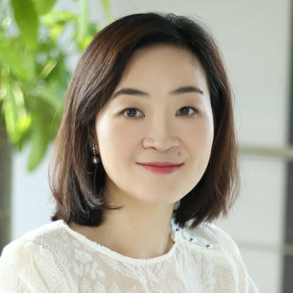 Lynn Lu, Director, Market Development, Logistics and Supply Chain and New Retail